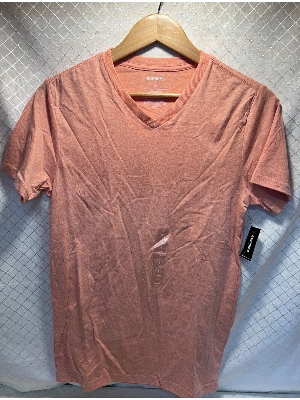 Express Men's Small Peach Casual V-Neck T-Shirt NWT